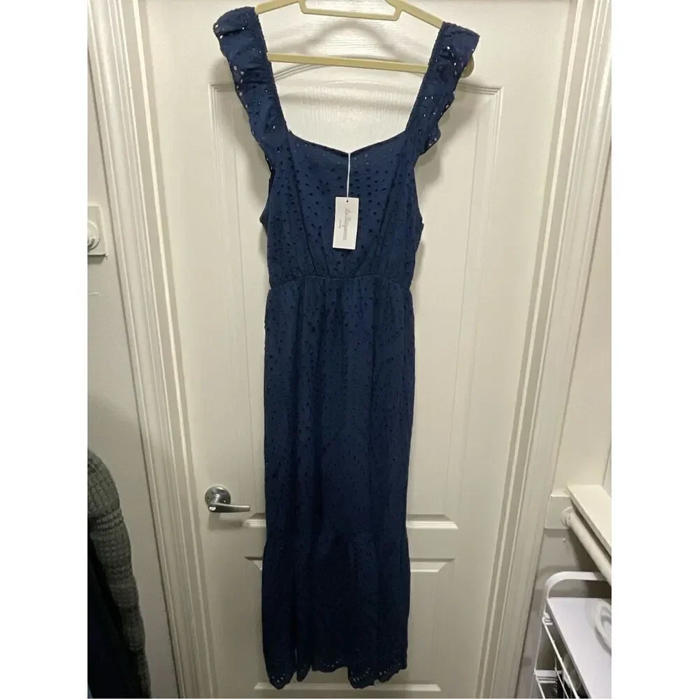 NWT Le Ragazze Navy Eyelet Dress (Size L)